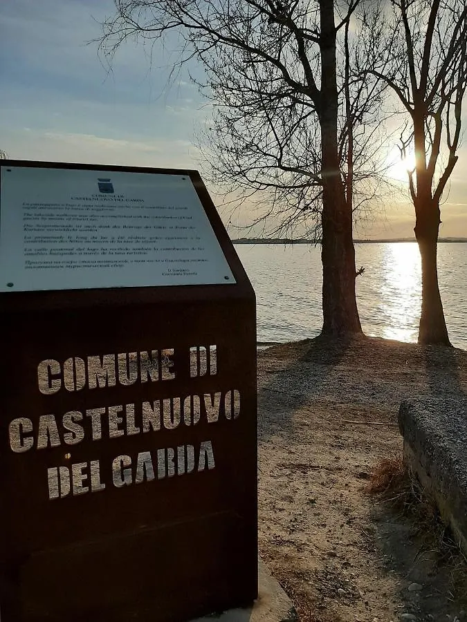 Picnic Room And Pool Castelnuovo del Garda Guest house