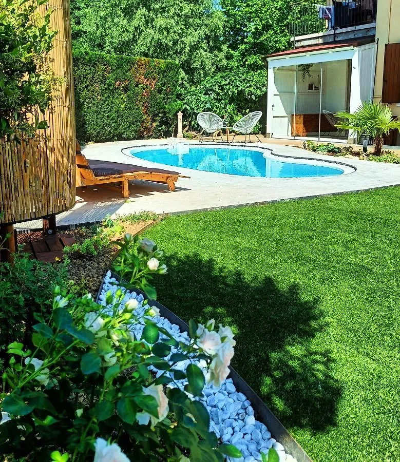 Picnic Room And Pool Castelnuovo del Garda Guest house
