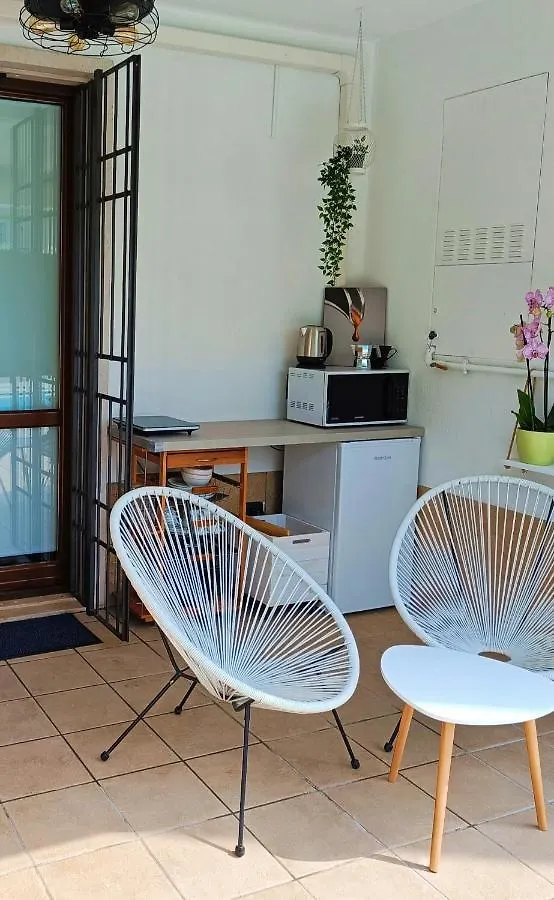 게스트하우스 Picnic Room And Pool 카스텔누보델가다