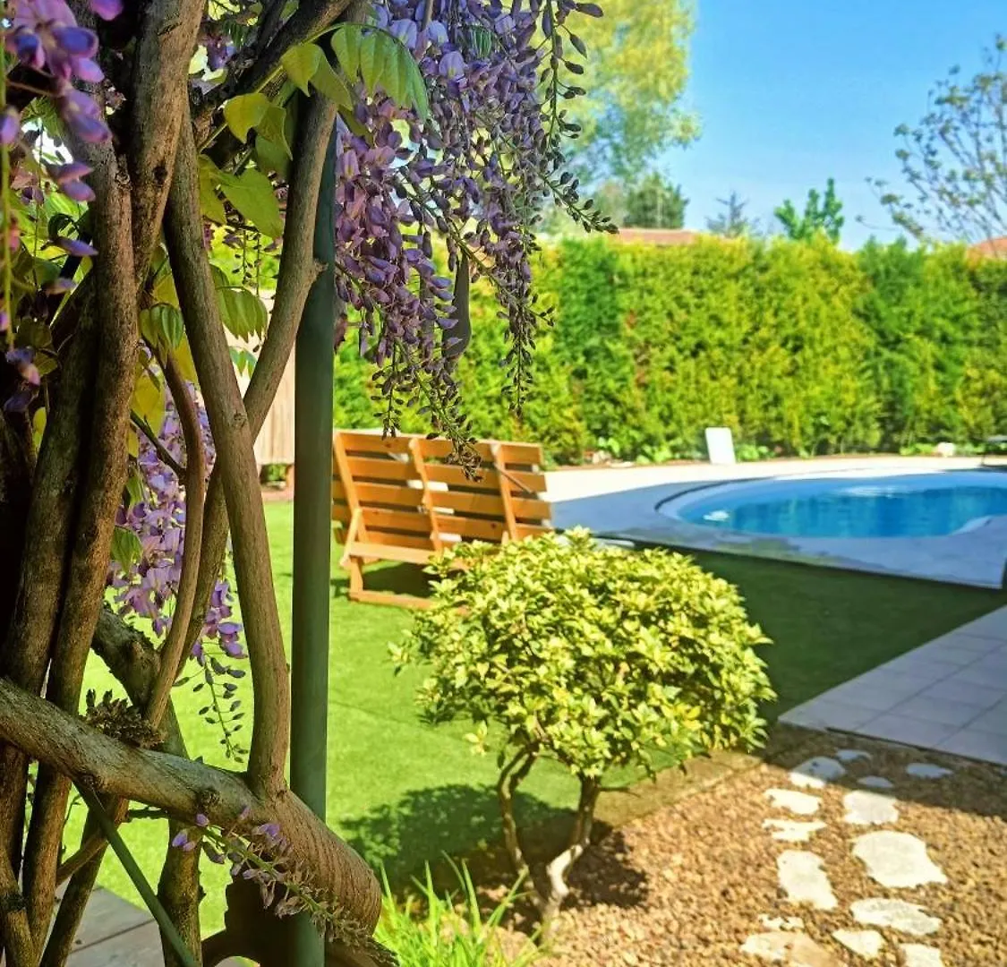 Picnic Room And Pool Castelnuovo del Garda 0*,  Italy